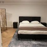 Boutique Chariot - Amsterdam Schiphol Airport 4*