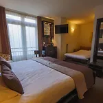 Boutique Chariot - Amsterdam Schiphol Airport Hotel Aalsmeer
