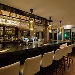 Boutique Chariot - Amsterdam Schiphol Airport 4*