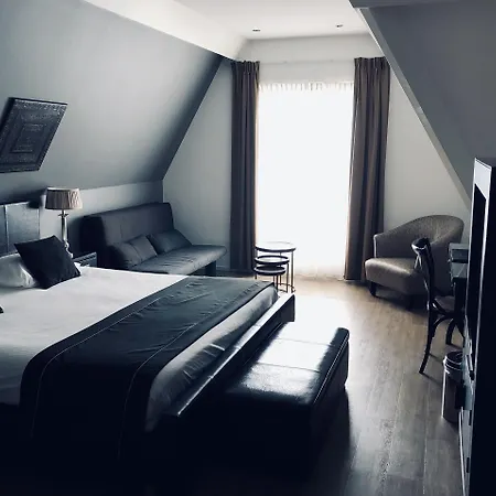 Boutique Chariot - Amsterdam Schiphol Airport 호텔 4*