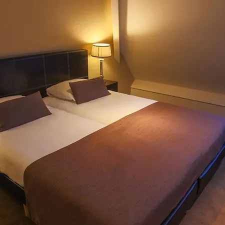 Boutique Chariot - Amsterdam Schiphol Airport Hotel