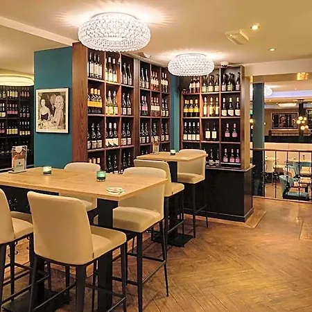 Boutique Chariot - Amsterdam Schiphol Airport Hotel Aalsmeer