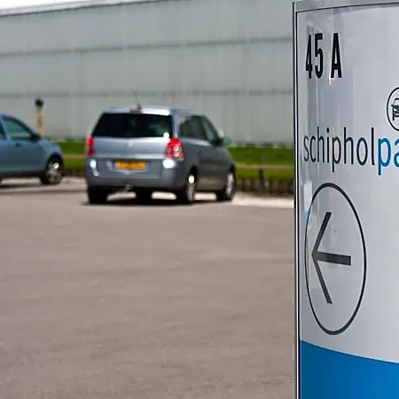 Boutique Chariot - Amsterdam Schiphol Airport