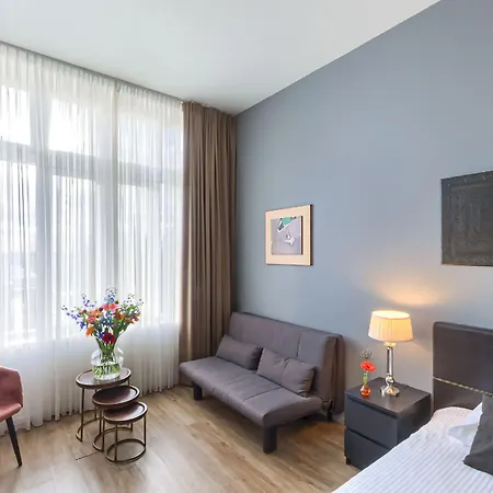 酒店 Boutique Chariot - Amsterdam Schiphol Airport 4*