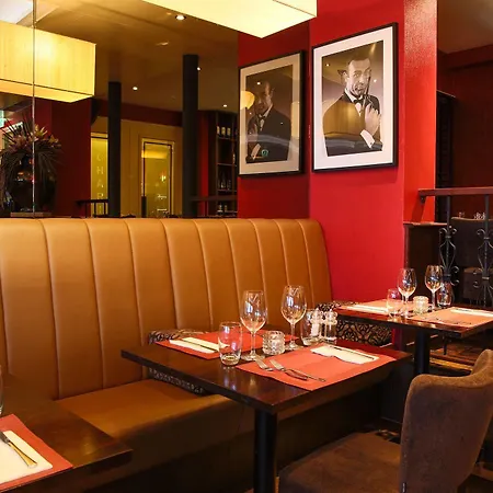 Chariot Hotel 4*