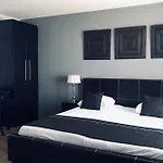 Otel Boutique Chariot - Amsterdam Schiphol Airport 4*