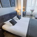 Boutique Chariot - Amsterdam Schiphol Airport 4* Aalsmeer