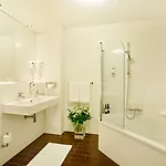 Otel Boutique Chariot - Amsterdam Schiphol Airport
