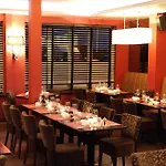 Boutique Chariot - Amsterdam Schiphol Airport Otel Aalsmeer