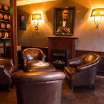 Boutique Chariot - Amsterdam Schiphol Airport 4* Aalsmeer