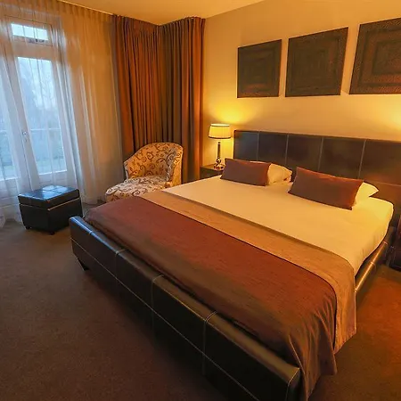 Chariot Hotel 4*