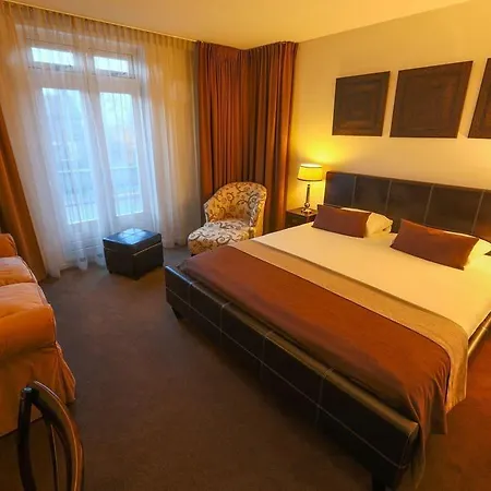 Chariot 4* Aalsmeer